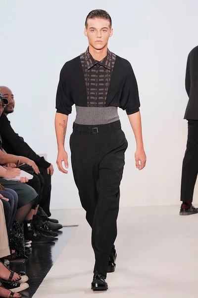 Look 7